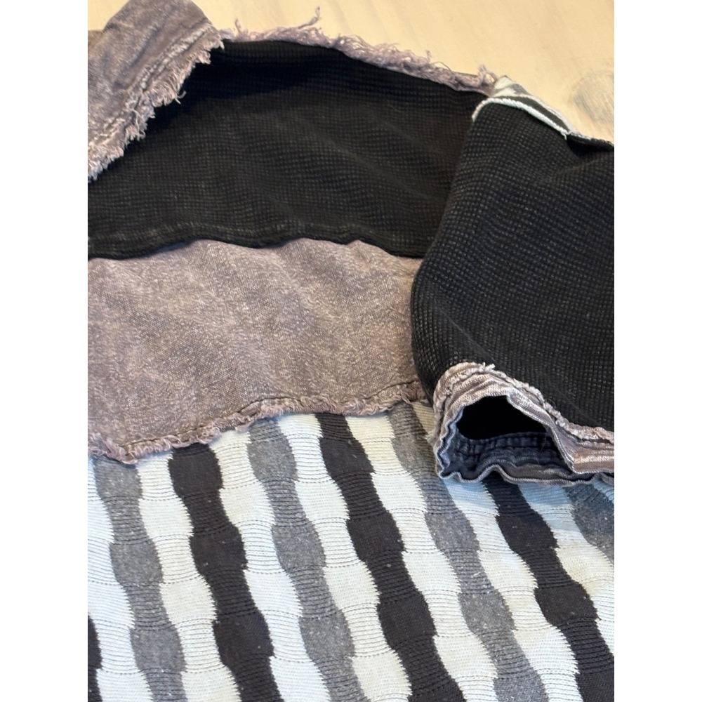 Oli & Hali Women's Patchwork Button Up Shirt Black Grey Stripe Raw Hem Boho L - Picture 11 of 16